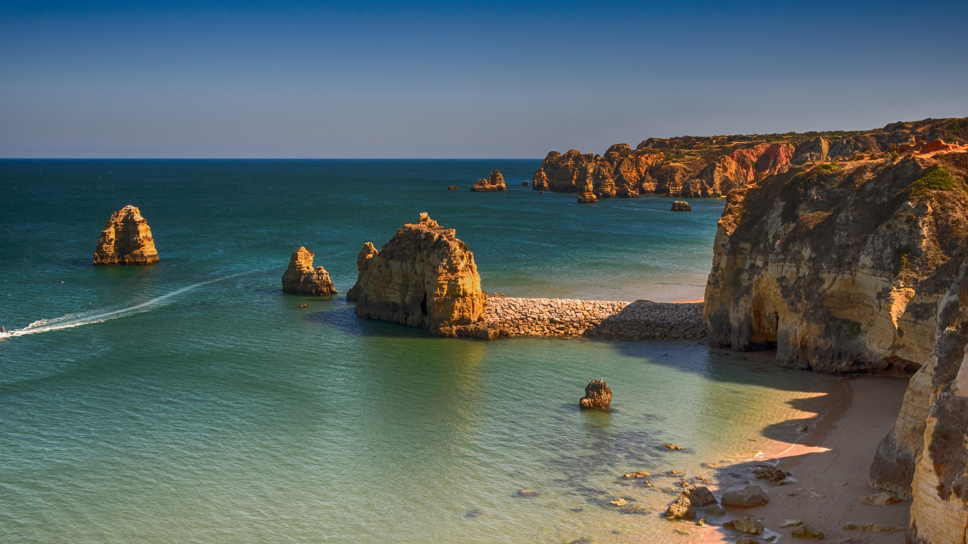 Planning a Trip to the Algarve Heres Everything People Ask (Answered!) (2)